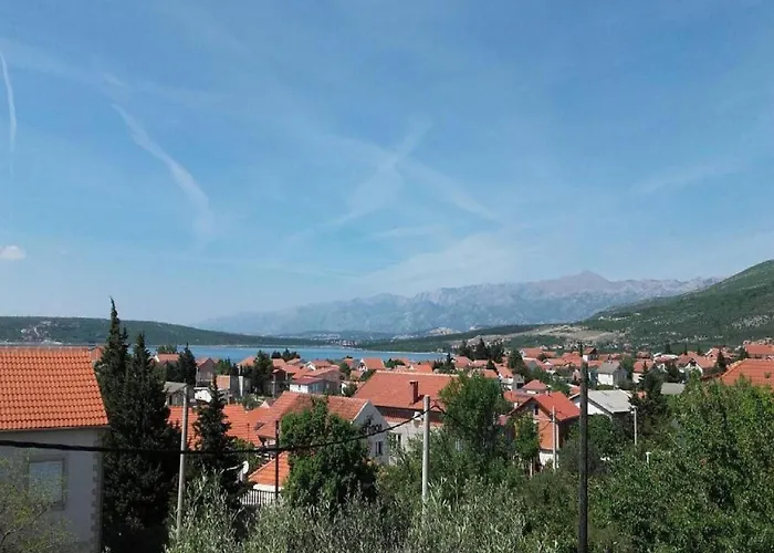 Apartman Smilje I Maslina - One Bedroom With Terrace 1 Gornji Karin