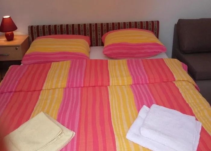 Апартаменты Smilje I Maslina - One Bedroom With Terrace 1